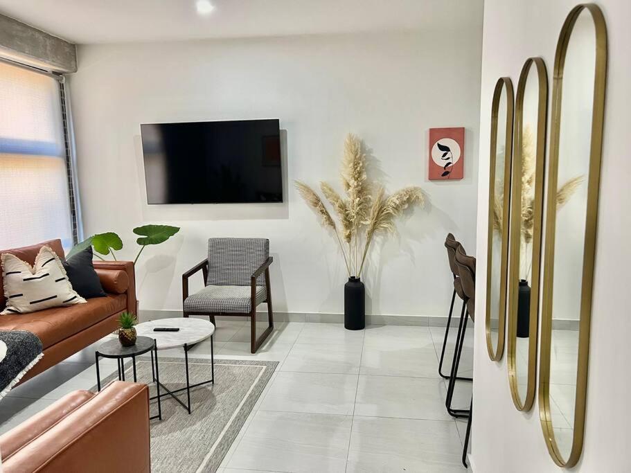 شقة Depa Boho Al Sur Pet Friendly Piscina Gym Sala De Cine غوادالاجارا المظهر الخارجي الصورة